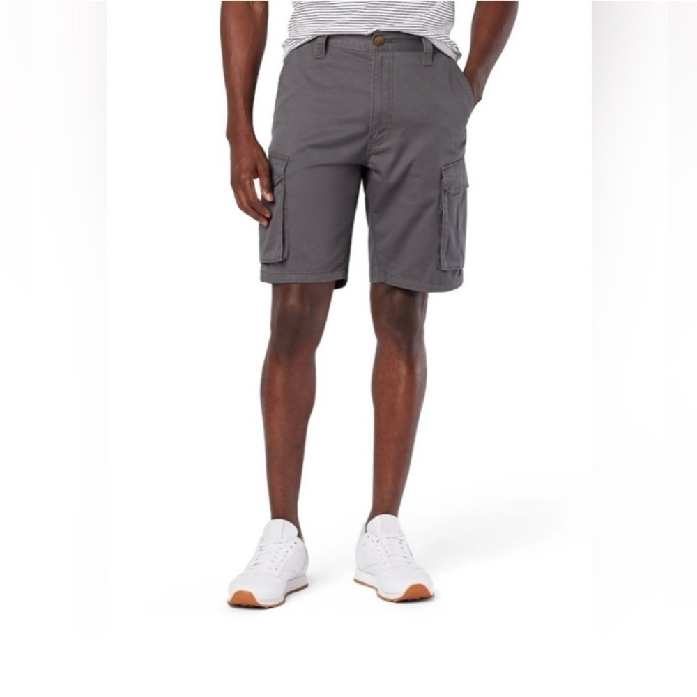 Signature by Levi Strauss Gray Cargo Shorts for Men